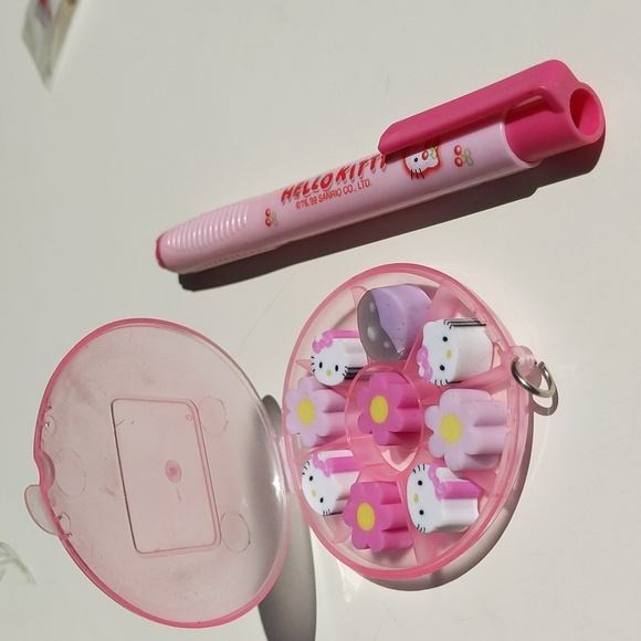 Hello Kitty Sanrio erasers, two kinds, one with three eraser refills. - Picture 3 of 6